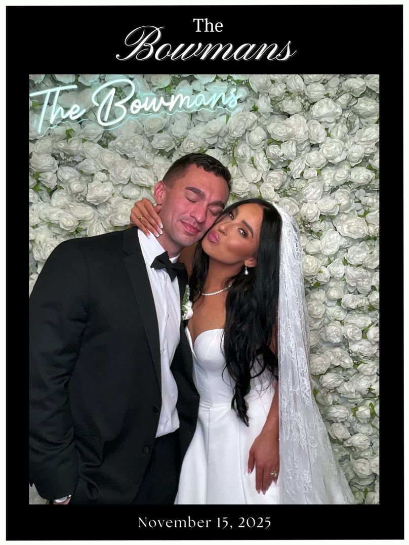 Photo booth clip